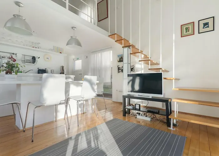 Stefs Place 3* 프예스차나 우발라